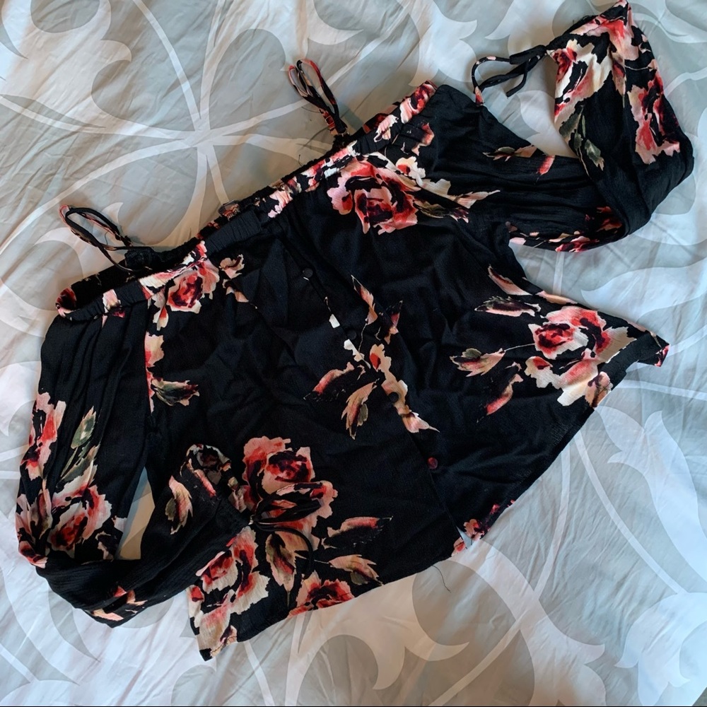 Kendall and Kylie Top